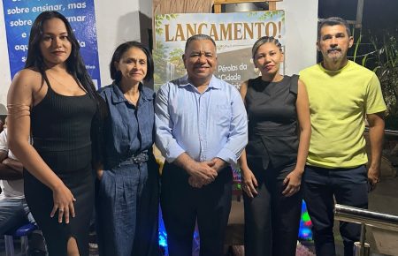 Secretária Municipal de Educação e equipe técnica prestigiam lançamento de livro e solenidade de posse da Academia Varzeagrandense de Letras, Artes e Personalidades